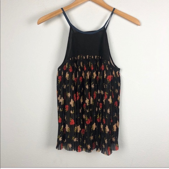 Urban Outfitters Cooperative floral pleated  top - Picture 2 of 7